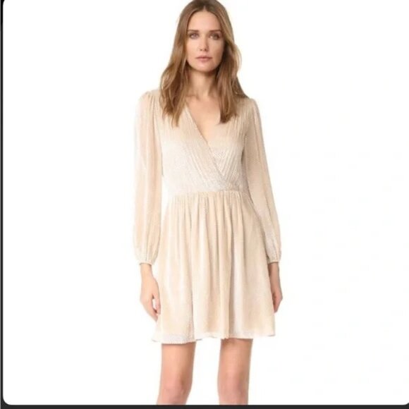 Alice + Olivia Beige Rania Wrap Style Mid-Length Pleated Cocktail Dress Sz 2 - Picture 2 of 15